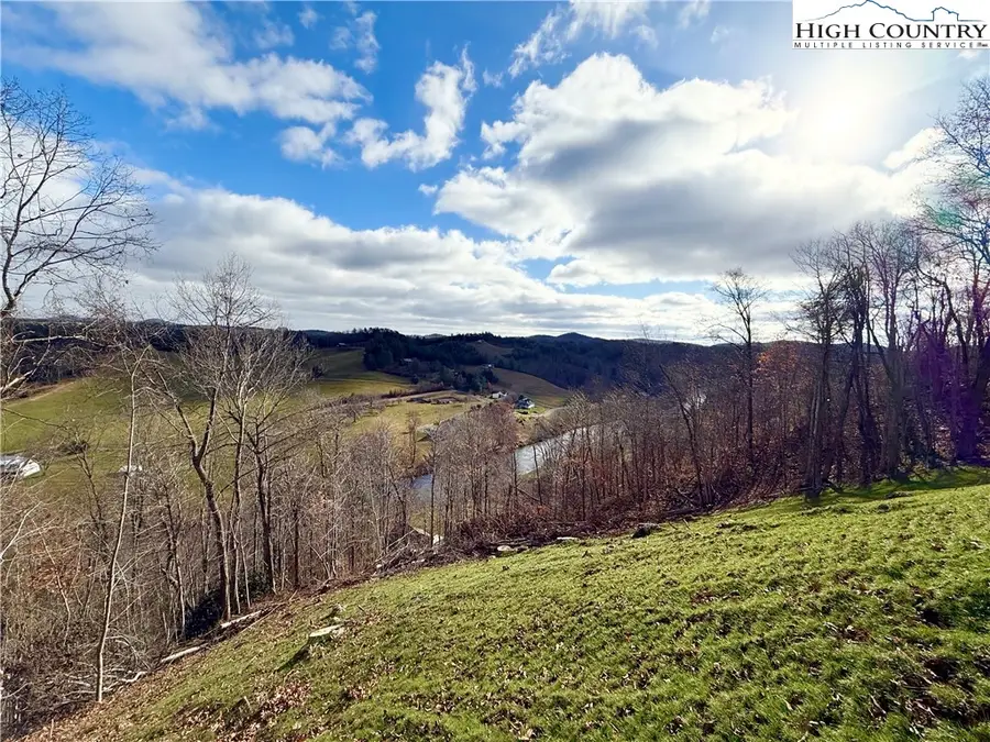 310 Autumn Run Road, West Jefferson, NC 28694 - Image #2