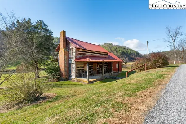 401 Old Field Creek Road, Grassy Creek, NC 28631