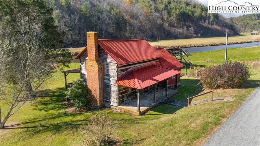 401 Old Field Creek Road, Grassy Creek, NC 28631 - Image #2