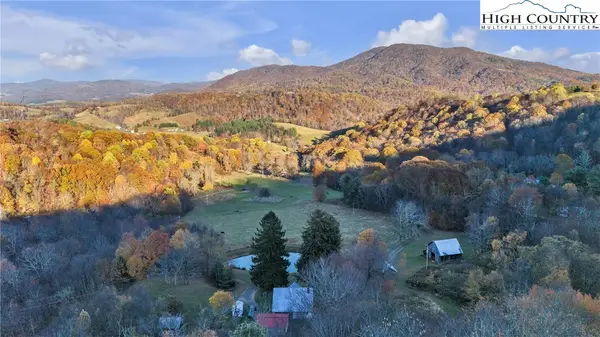 984 Cloverdale Lane, Independence, VA 24348