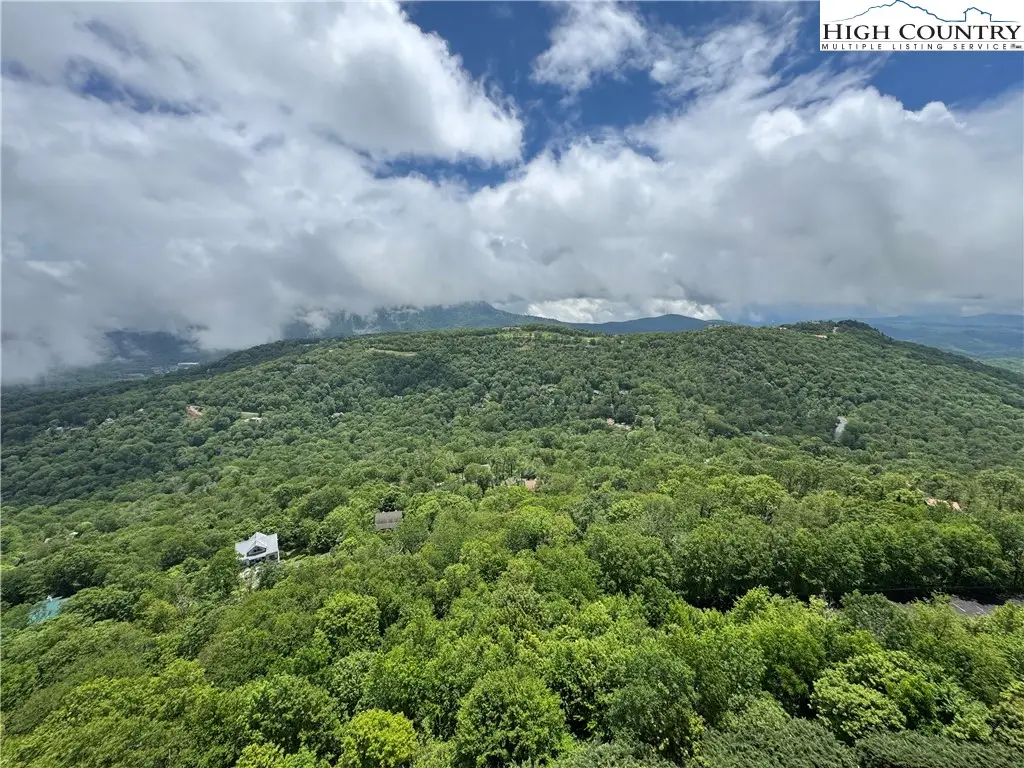 303 Sugar Top Drive #9-3928, Sugar Mountain, NC 28604 - Image #1