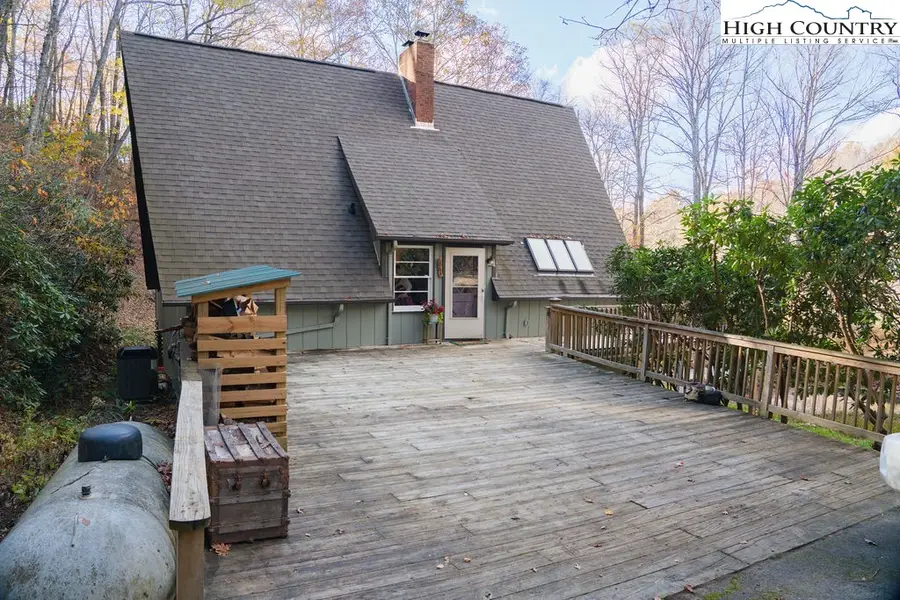 864 Trojan Horse Circle, Fleetwood, NC 28626 - Image #3