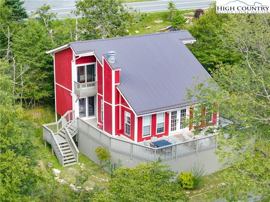 104 Skiway Lane, Beech Mountain, NC 28604 - Image #3