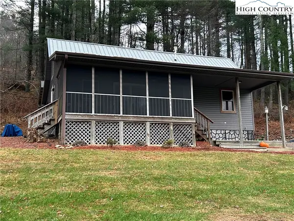 117 Deans Lane, Laurel Springs, NC 28644