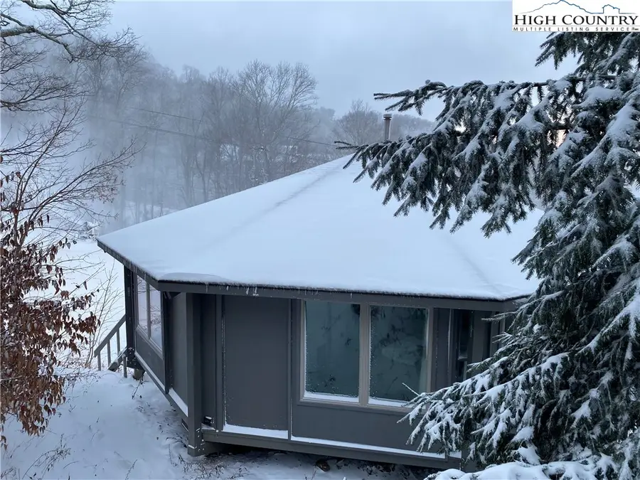 590 Briarcliff Road, Sugar Mountain, NC 28604 - Image #3