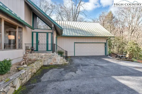 191 Mossy Creek Lane, Sugar Mountain, NC 28604