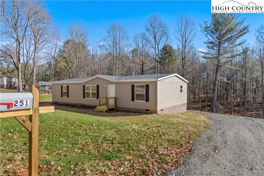 251 Center Lane, Thurmond, NC 28683 - Image #2