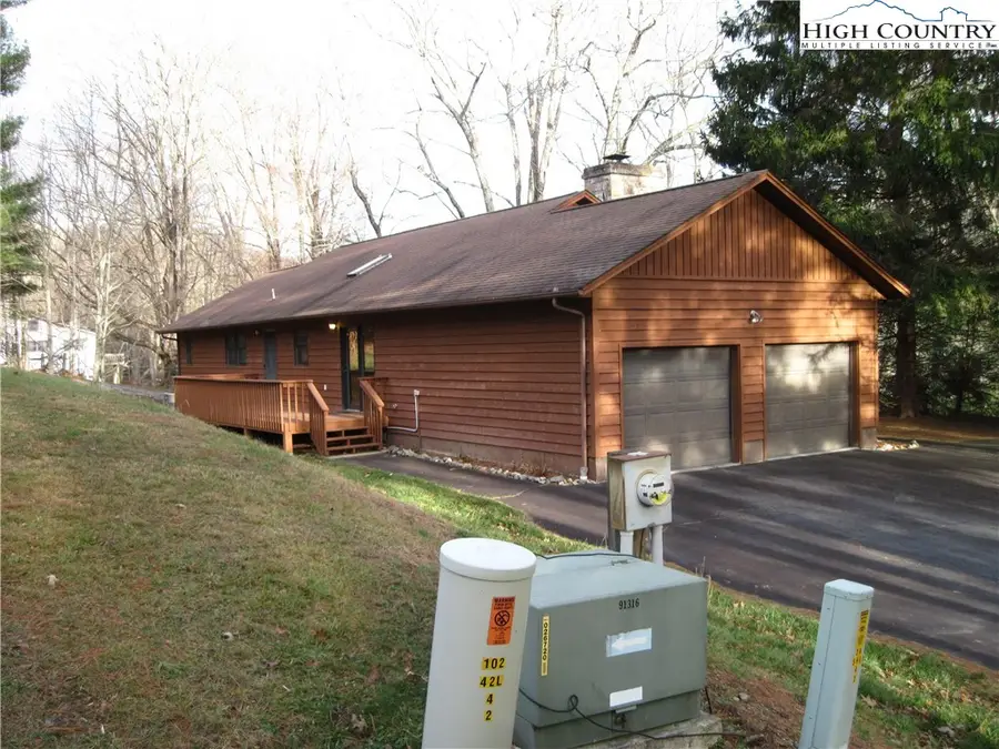 281 Old Turnpike Rd. East, Banner Elk, NC 28604 - Image #2