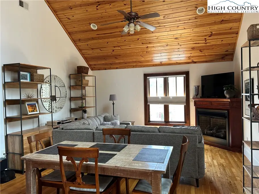 510 Ransom Street, Blowing Rock, NC 28605 - Image #2