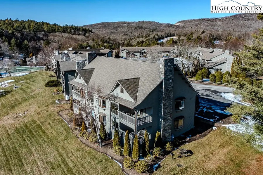 934 Chetola Lake Drive #3, Blowing Rock, NC 28605 - #2