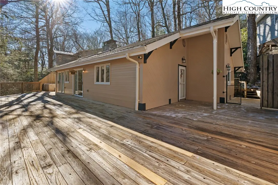 1300 Laurel Lane, Blowing Rock, NC 28605 - Image #1
