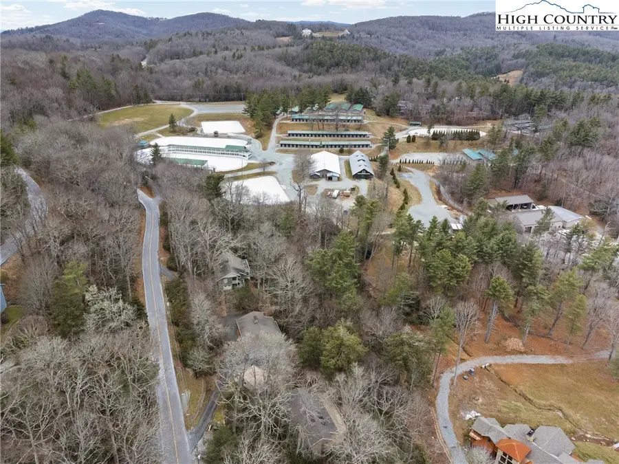 1300 Laurel Lane, Blowing Rock, NC 28605 - Image #3