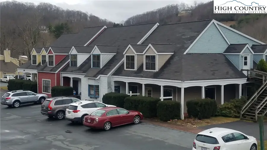 10545 Nc Highway 105, Banner Elk, NC 28604 - #2