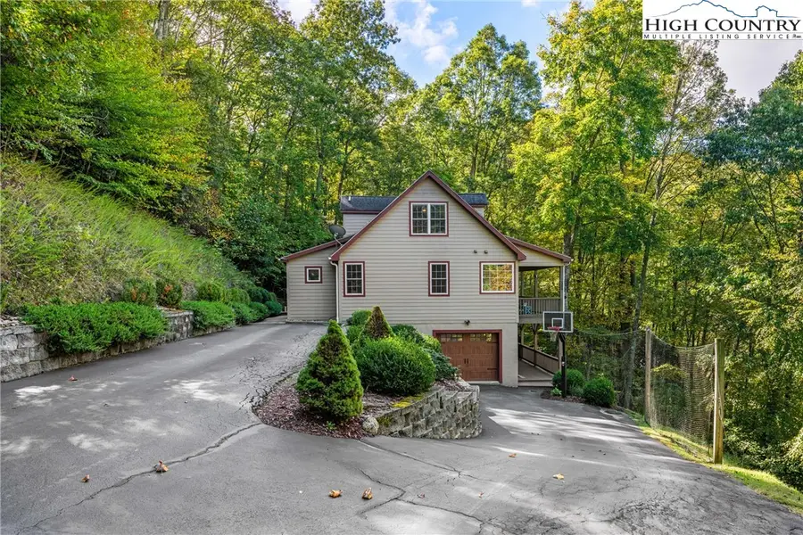 126 Moore Mountain Road, Vilas, NC 28692 - Image #2