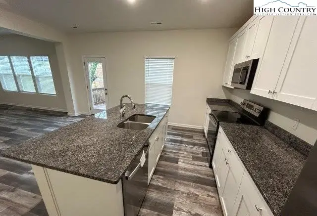 586 NE 30th Ave. Circle, Hickory, NC 28601 - Image #3