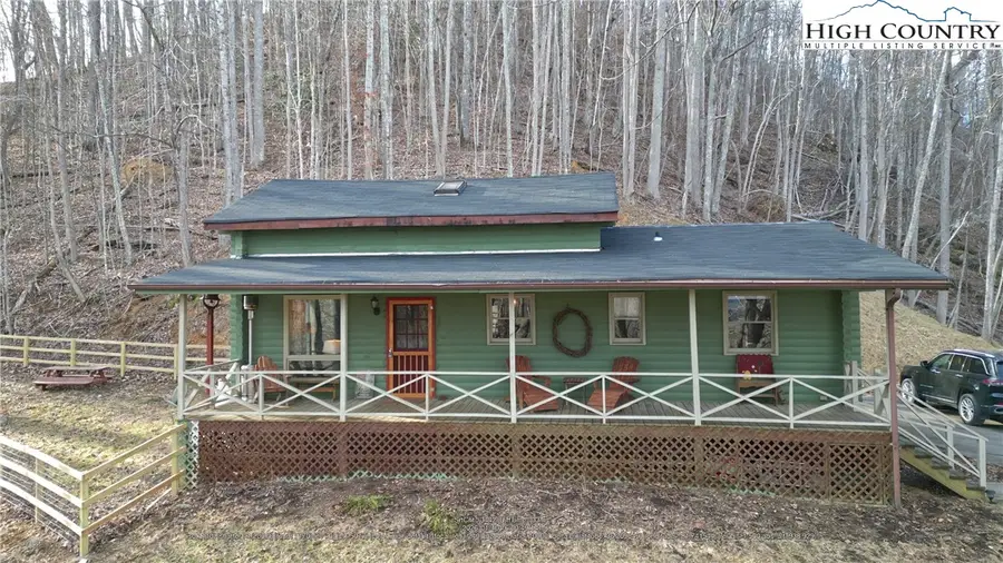 820 Willow Mountain Drive, Vilas, NC 28692 - Image #2
