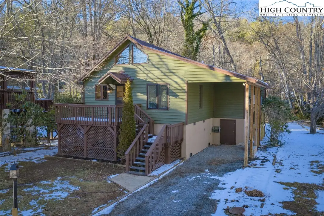 208 Meadow Loop, Newland, NC 28657 - Image #1