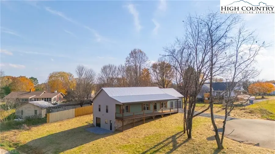 106 Blairfield Court, North Wilkesboro, NC 28659 - #2