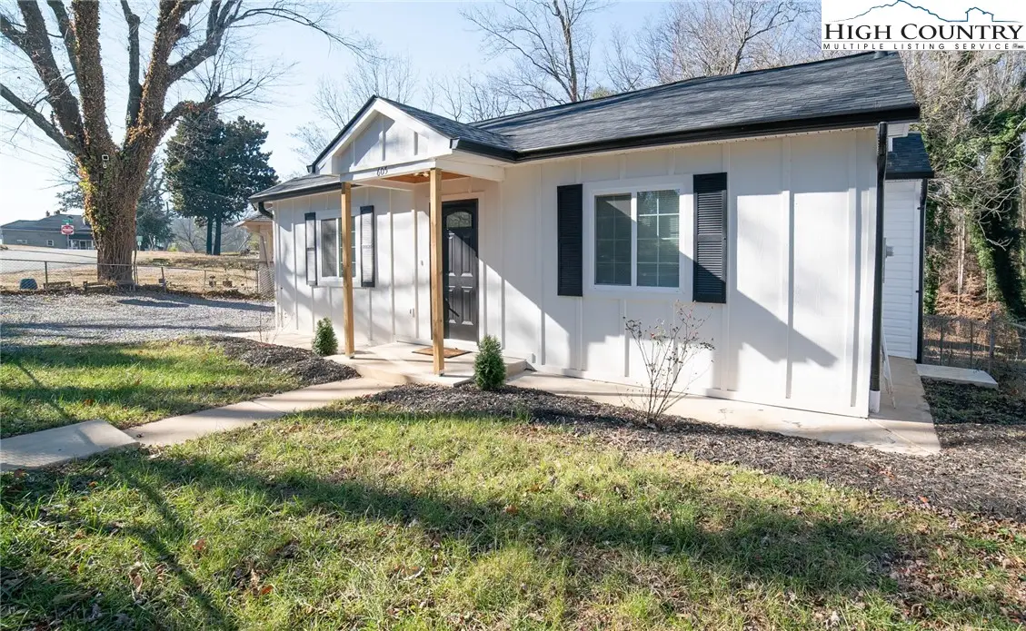 605 Vance Street, Lenoir, NC 28645 - #1