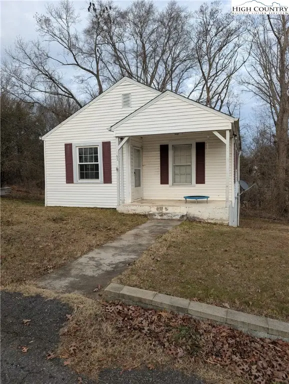 165 Harris Avenue, Elkin, NC 28621
