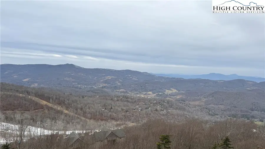 303 Sugar Top Drive #3-3325, Sugar Mountain, NC 28604 - Image #3