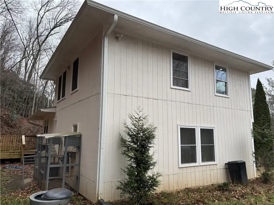 206 Bryant Combs Road, Sugar Grove, NC 28679 - #2