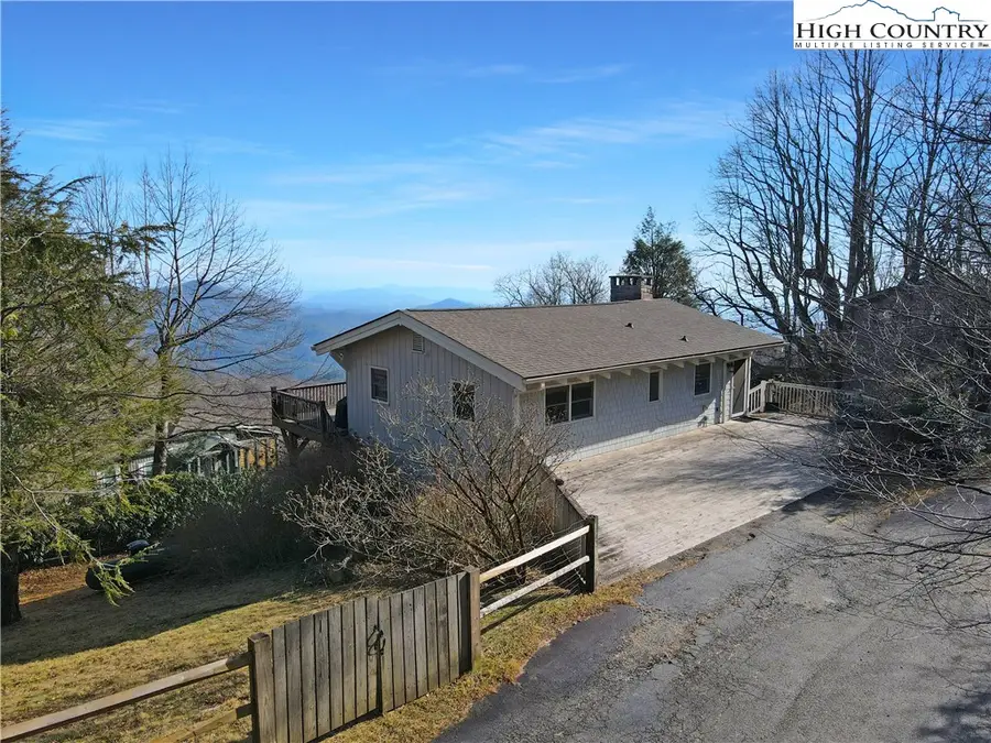8007 Cloud Forest Lane, Blowing Rock, NC 28605 - Image #2