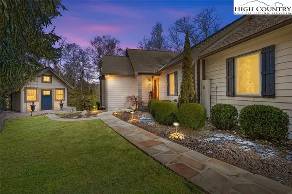 129 Valley View Road, Blowing Rock, NC 28605