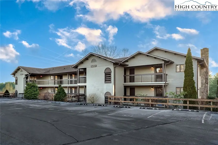 884 Chetola Lakes Drive #302 Cardinal Bldg., Blowing Rock, NC 28605 - #2