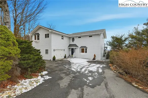 112 North Pinnacle Ridge Road, Beech Mountain, NC 28604