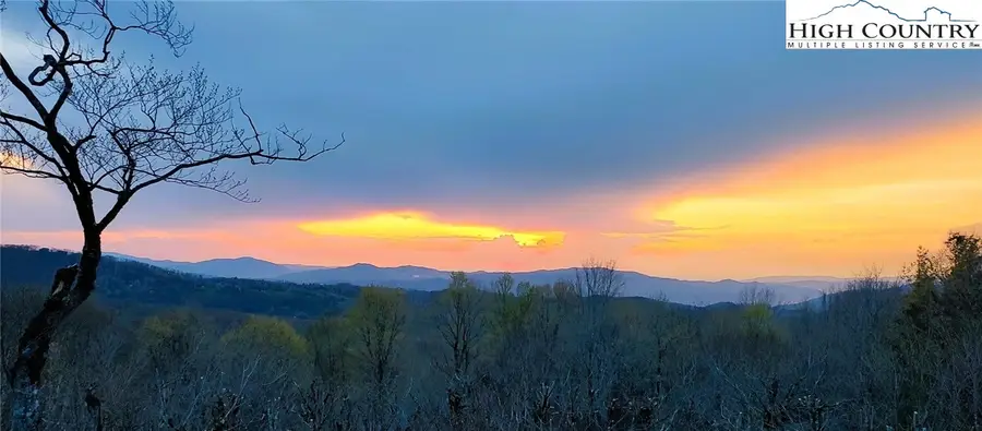 112 North Pinnacle Ridge Road, Beech Mountain, NC 28604 - Image #2