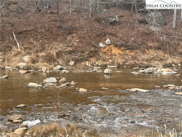 13 Water Sound Drive, Elk Park, NC 28622