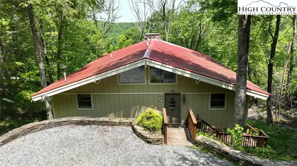 216 Lake (+ 2 Lots) Road, Beech Mountain, NC 28604