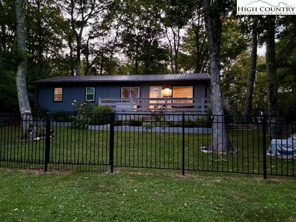 85 Crestwood Circle, Newland, NC 28657