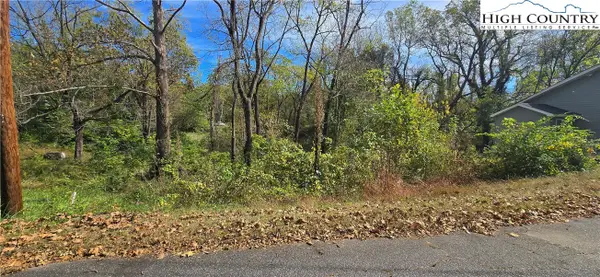 520 Healan Place, Lenoir, NC 28645