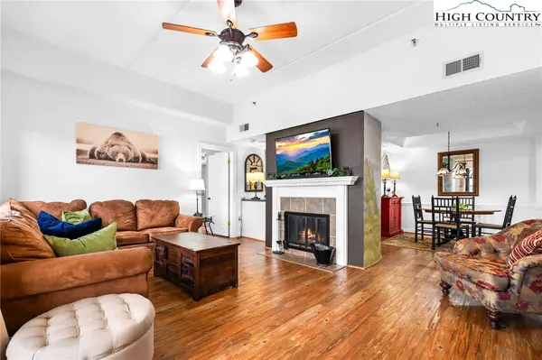 303 Sugar Top Drive #2423, Sugar Mountain, NC 28604