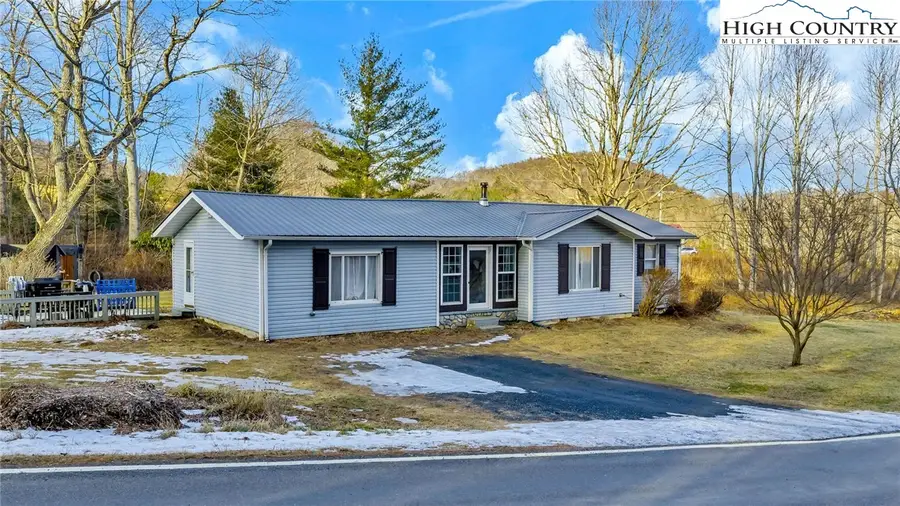 1653 Black Bear Inn Road, West Jefferson, NC 28694 - #2