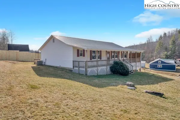 861 Slabtown Road, Zionville, NC 28698