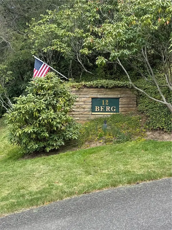 12 Laurelwood Lane, Newland, NC 28657