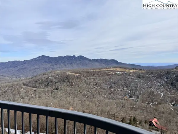 303 Sugar Top Drive #2806, Sugar Mountain, NC 28604
