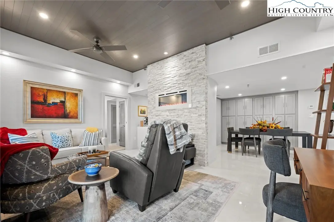 303 Sugar Top Drive #2903, Sugar Mountain, NC 28604 - #1