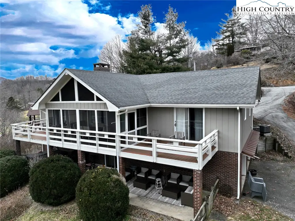 601 Mountain Glen Drive, Newland, NC 28657 - #1