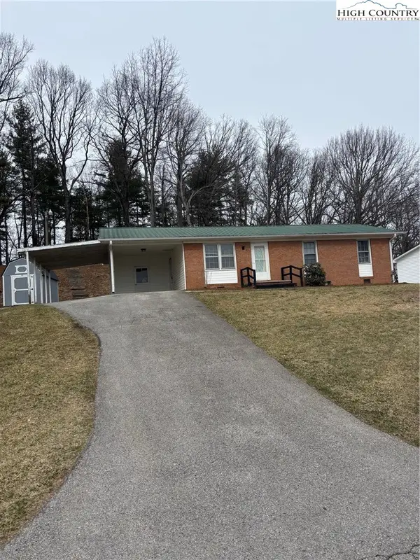 88 Grand Ridge Road, Sparta, NC 28675