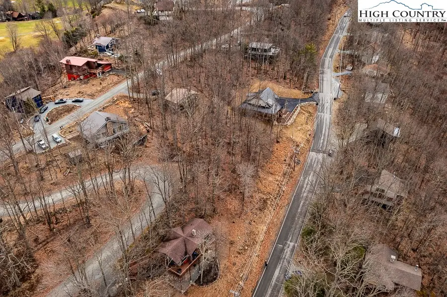 131 Clubhouse Road, Beech Mountain, NC 28604 - #2