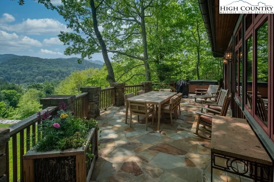 64 Hanging Rock Knoll Place, Banner Elk, NC 28604 - #2