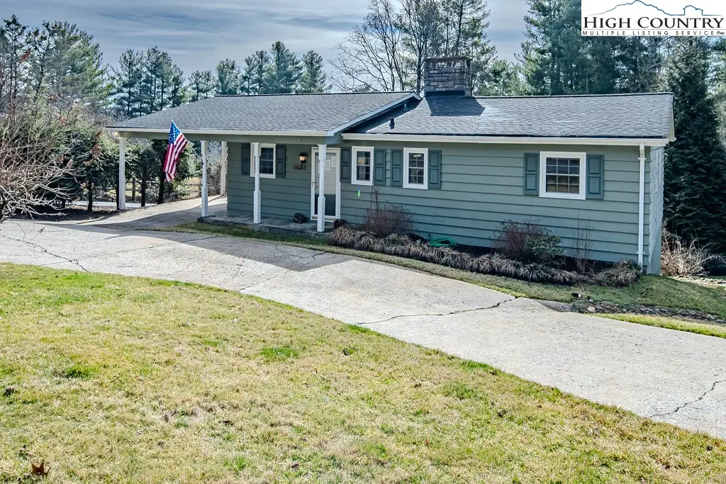 651 Chestnut Drive, Blowing Rock, NC 28605 - #1