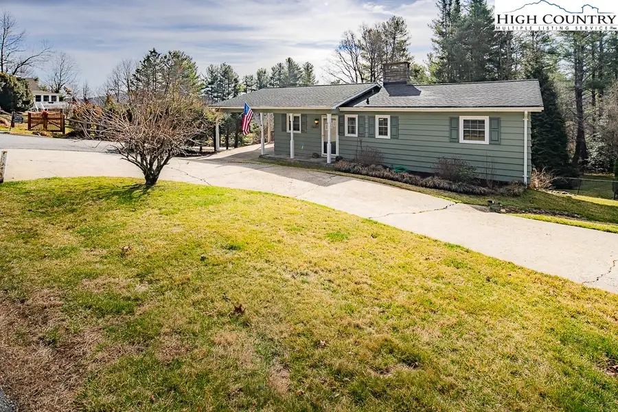 651 Chestnut Drive, Blowing Rock, NC 28605 - #3