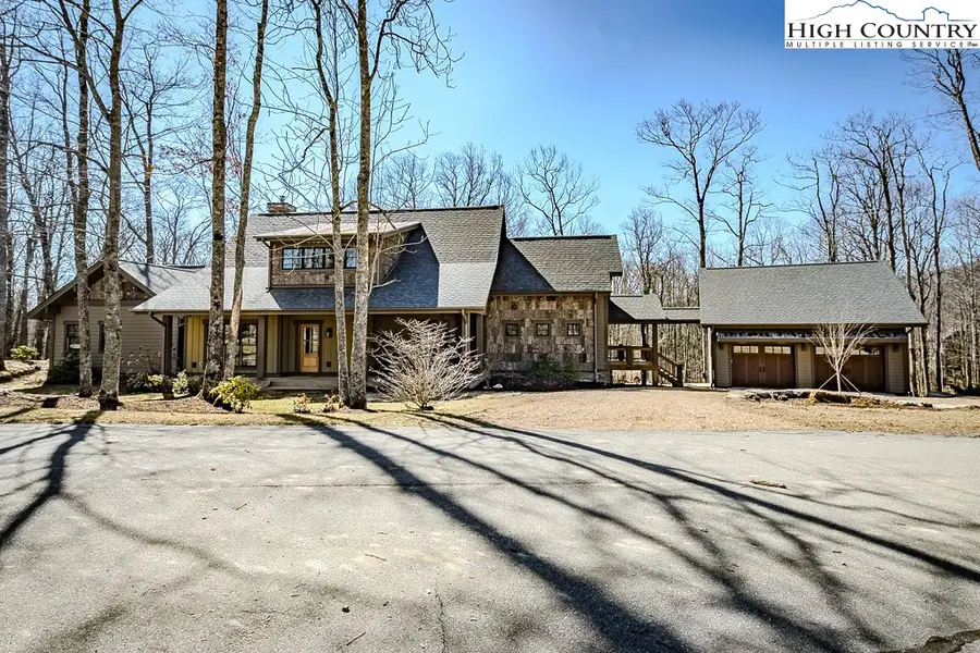 137 Mountain Breeze Knoll, Blowing Rock, NC 28605 - #2