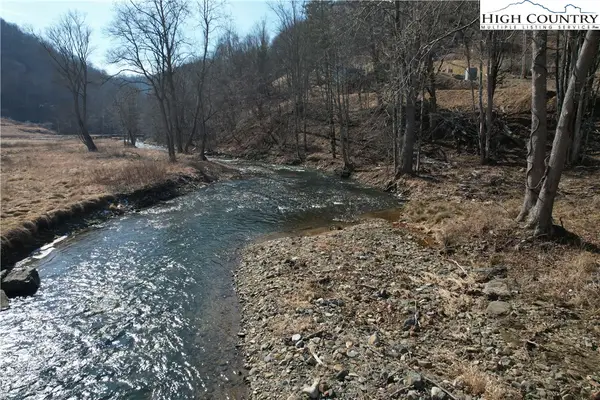 00 Us 19 Highway, Newland, NC 28657