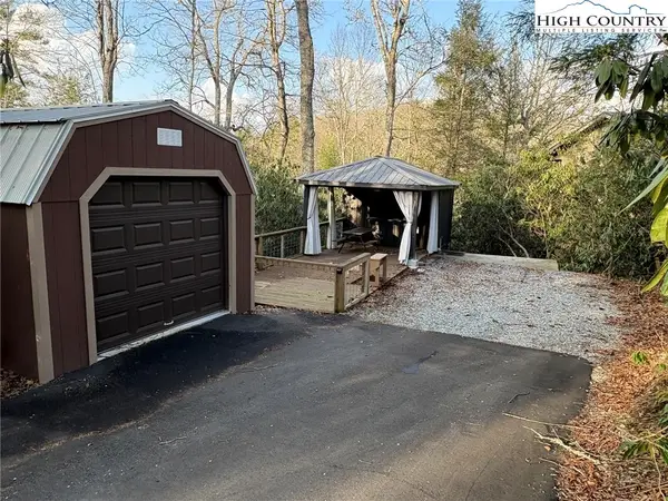 157 Hemlock Loop, Newland, NC 28657